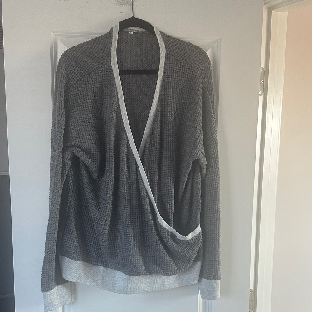 NWOTGray Women's faux wrap Sweater with Contrast Trim size XL